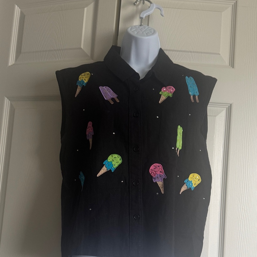 Ice Cream Print Black Sleeveless Blouse
